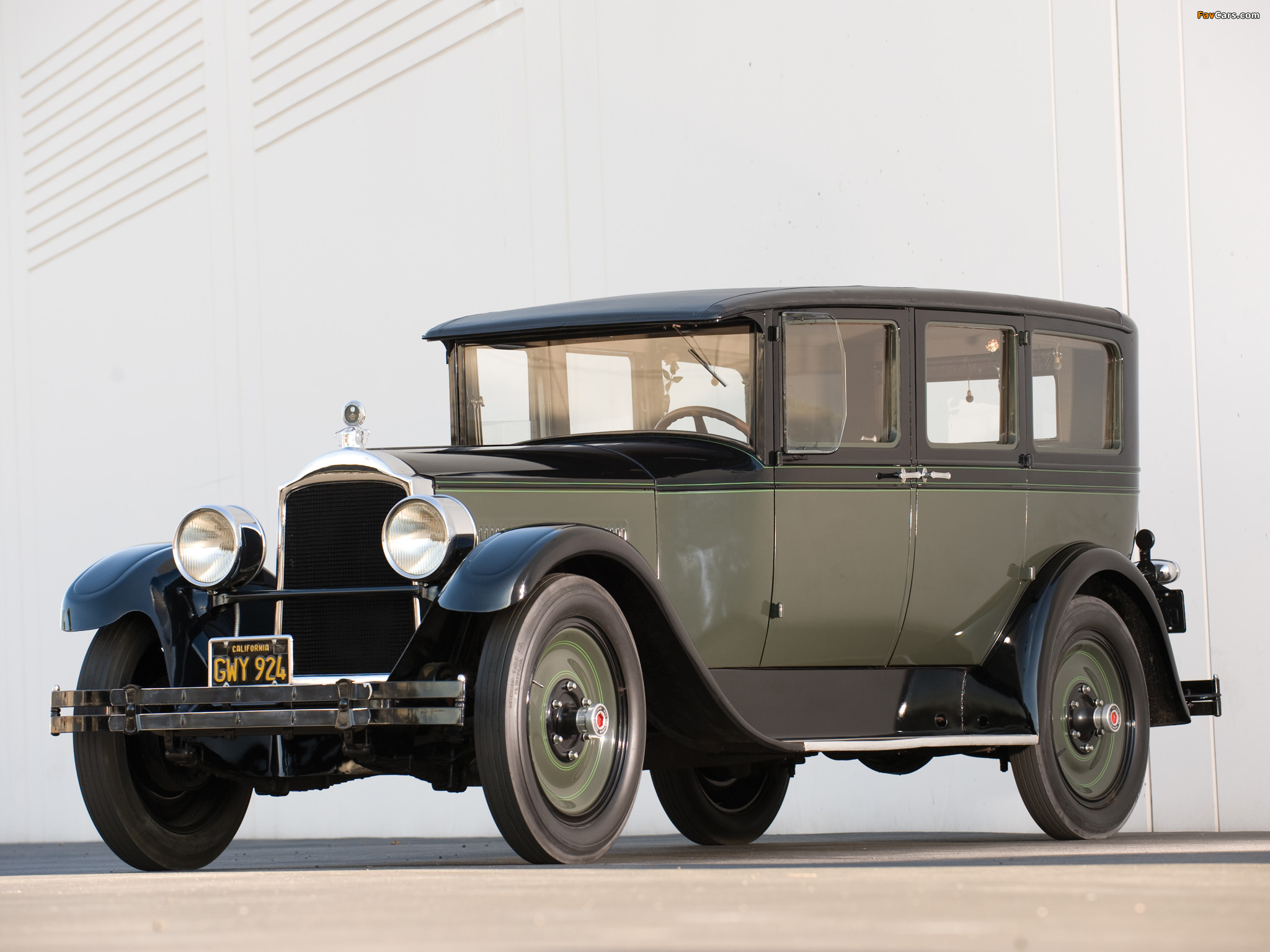 Photos of Packard Six 5-passenger Sedan 1927 (2048 x 1536)
