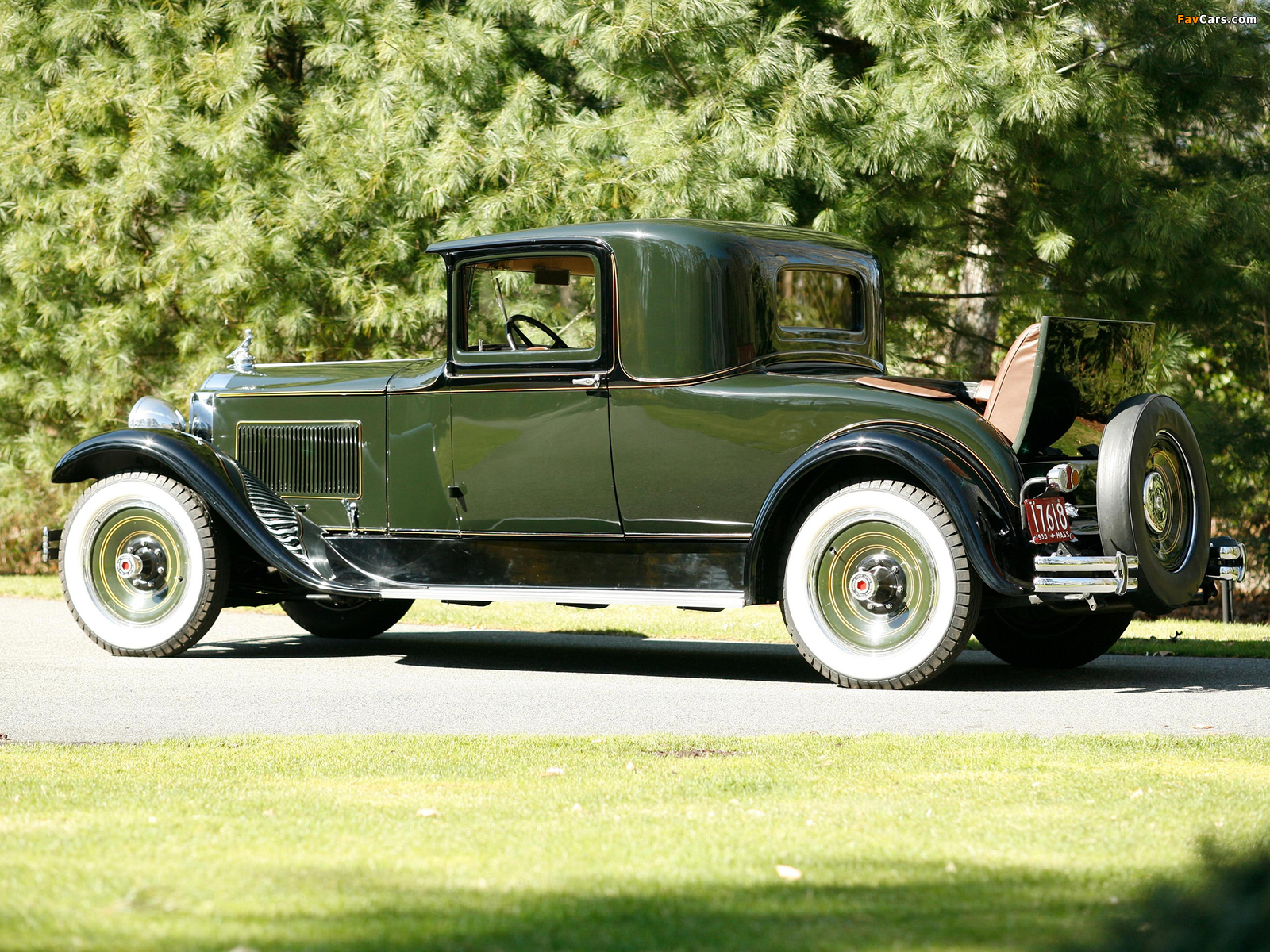 Images of Packard Standard Eight Coupe (733-408) 1930 (1600 x 1200)