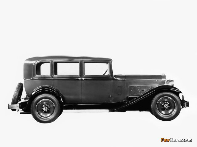 Packard Standard Eight Sedan (901-503) 1932 pictures (640 x 480)