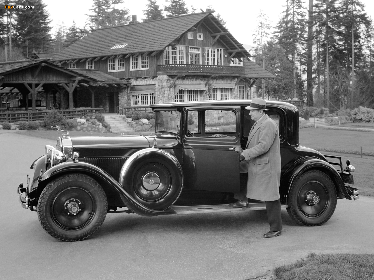 Pictures of Packard Standard Eight Coupe (902-507) 1932 (1280 x 960)