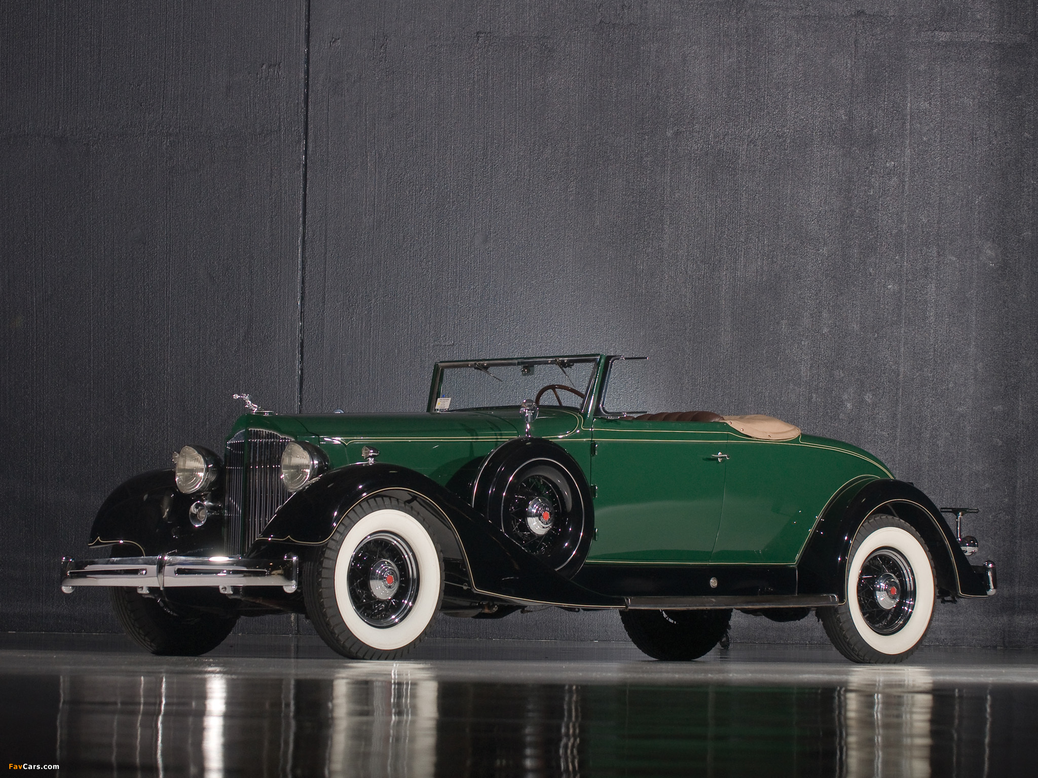 Images of Packard Super Eight Coupe Roadster (1104-759) 1934 (2048 x 1536)