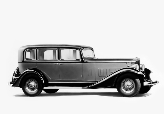 Packard Super Eight Sedan 1933 images