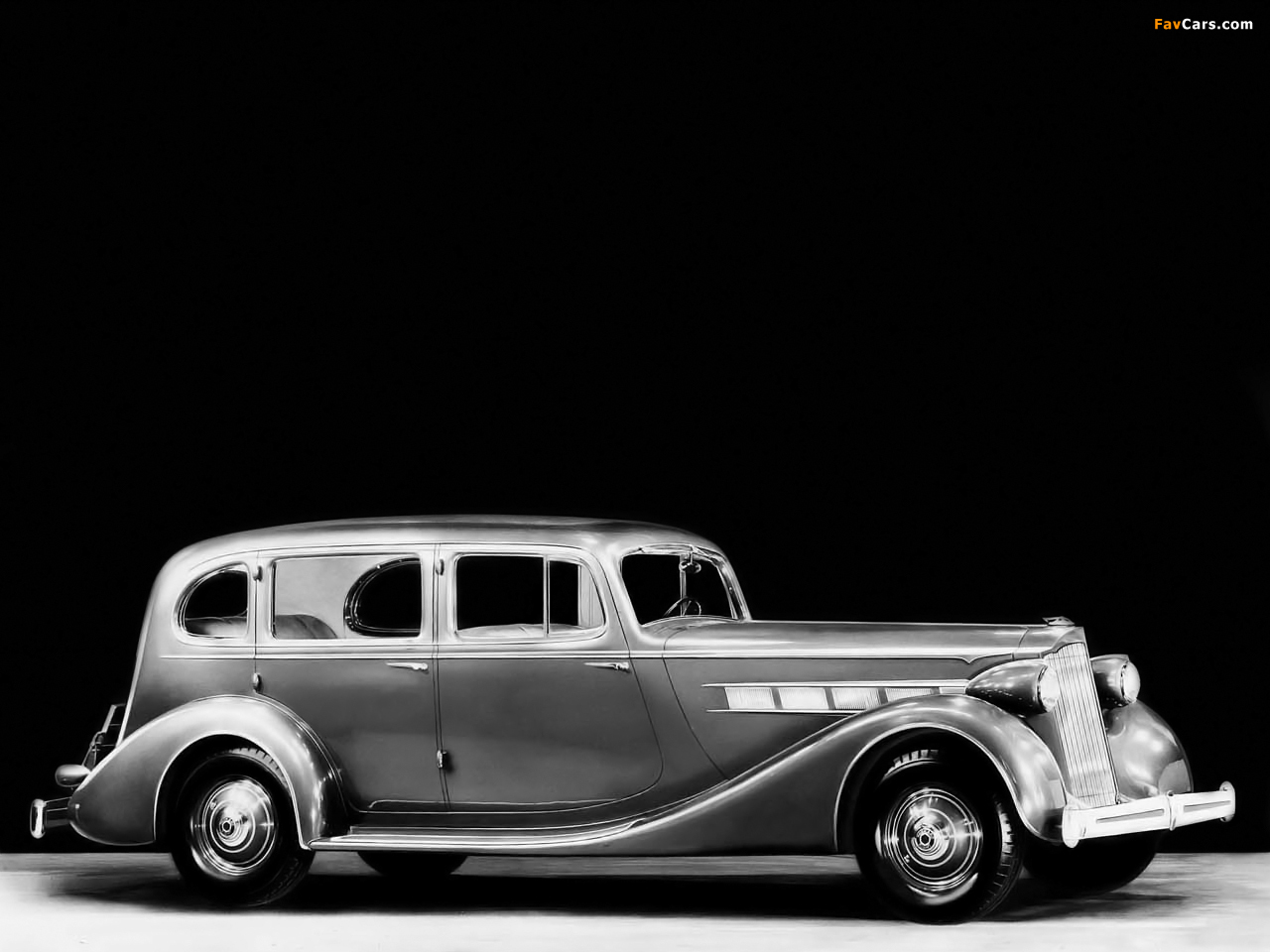 Packard Super Eight Sedan (1401) 1936 wallpapers (1280 x 960)