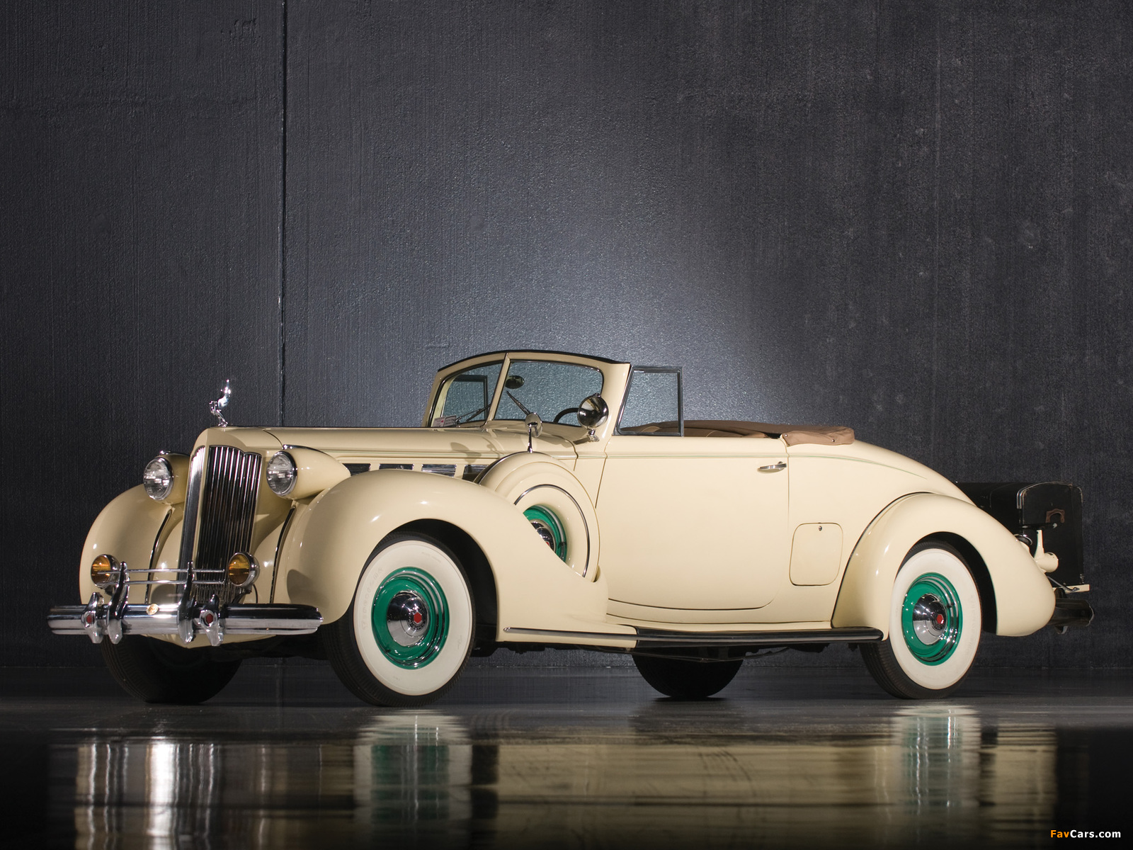 Packard Super Eight Convertible Coupe (1604-1119) 1938 pictures (1600 x 1200)