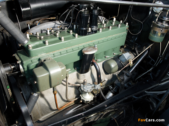 Photos of Packard Super Eight Sedan (753) 1934 (640 x 480)