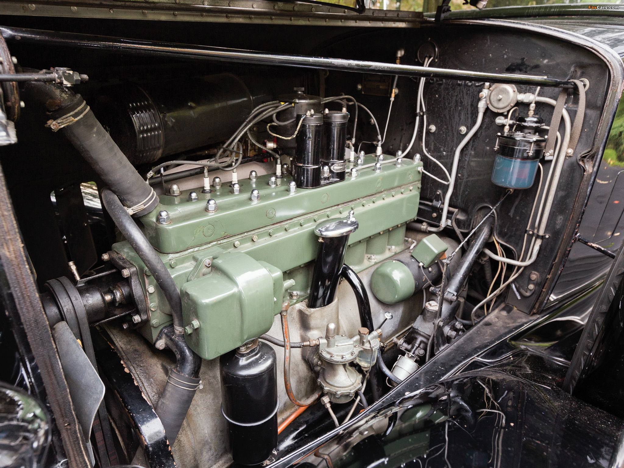 Photos of Packard Super Eight Club Sedan (1104-756) 1934 (2048 x 1536)