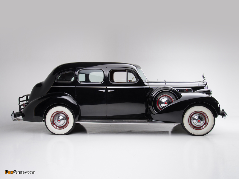 Pictures of Packard Super Eight Touring Sedan (1703-1272) 1939 (800 x 600)