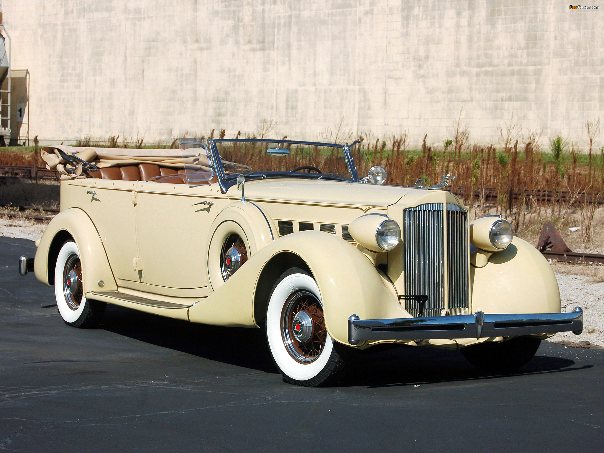 Pictures of Packard Super Eight 5-passenger Phaeton 1935 (2048 x 1536)