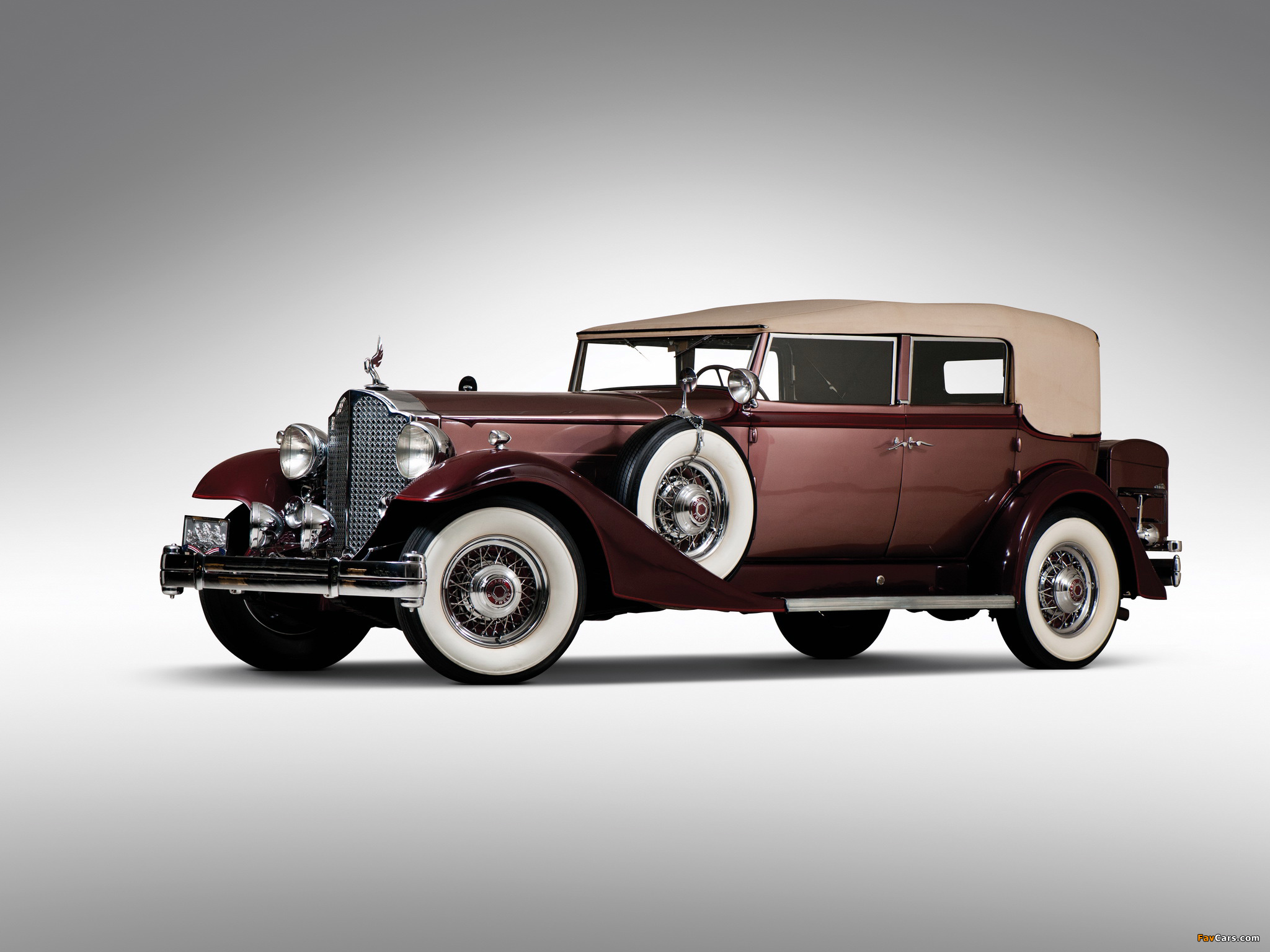 Images of Packard Twelve Convertible Sedan (1005-640) 1933 (2048 x 1536)