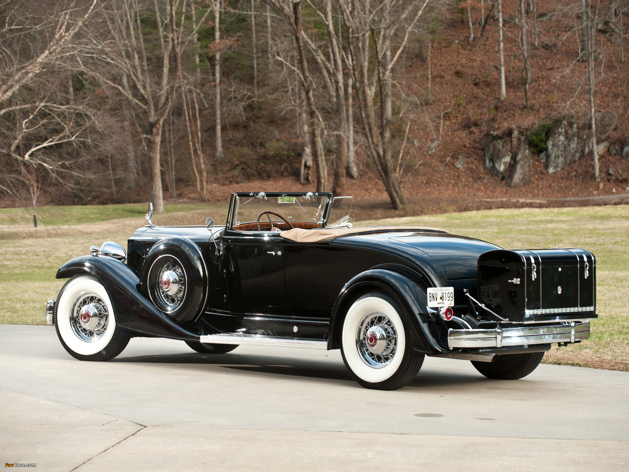 Images of Packard Twelve Coupe Roadster (1005-639) 1933 (2048 x 1536)