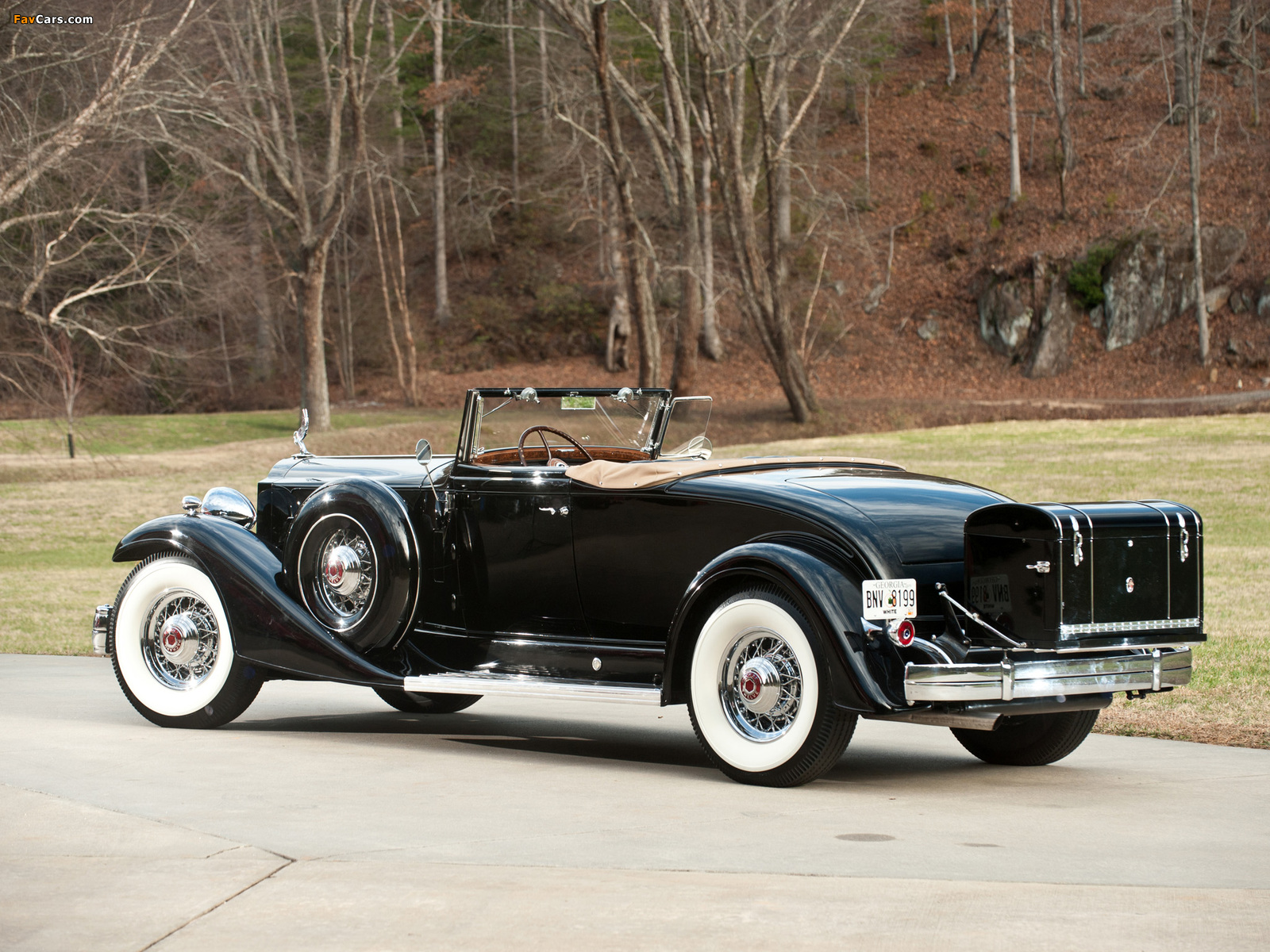 Images of Packard Twelve Coupe Roadster (1005-639) 1933 (1600 x 1200)