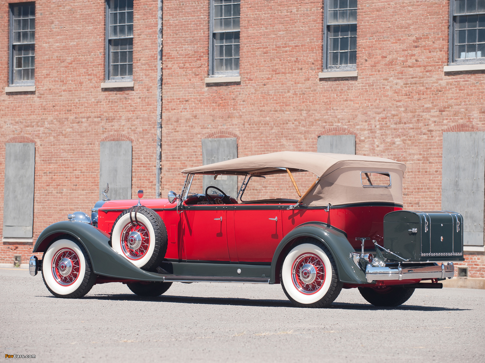 Images of Packard Twelve Phaeton (1107-731) 1934 (1600 x 1200)