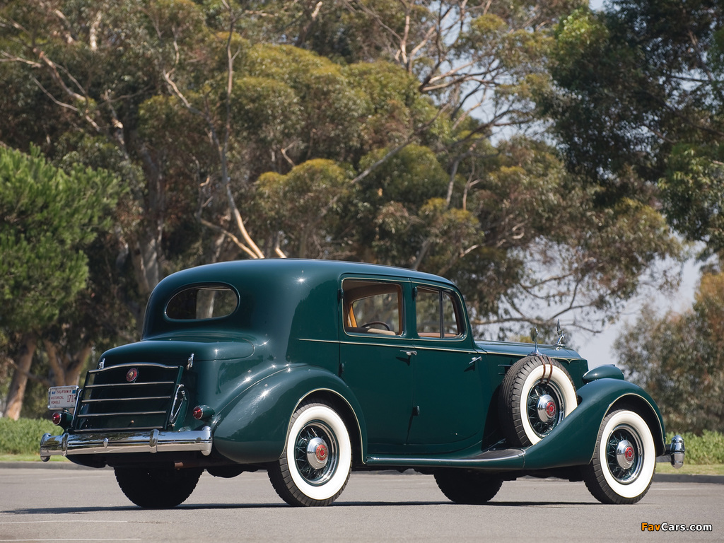 Images of Packard Twelve Club Sedan 1936 (1024 x 768)