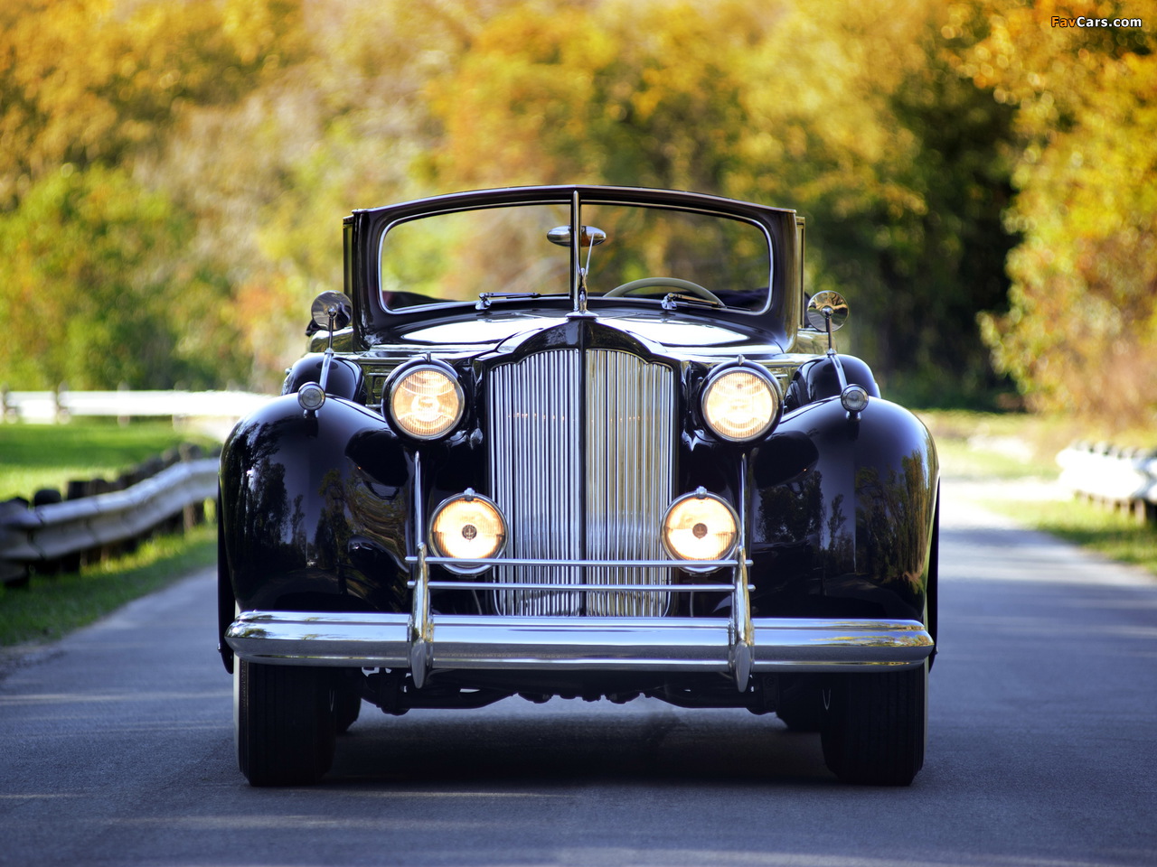 Images of Packard Twelve Convertible Sedan (1608-1153) 1938 (1280 x 960)