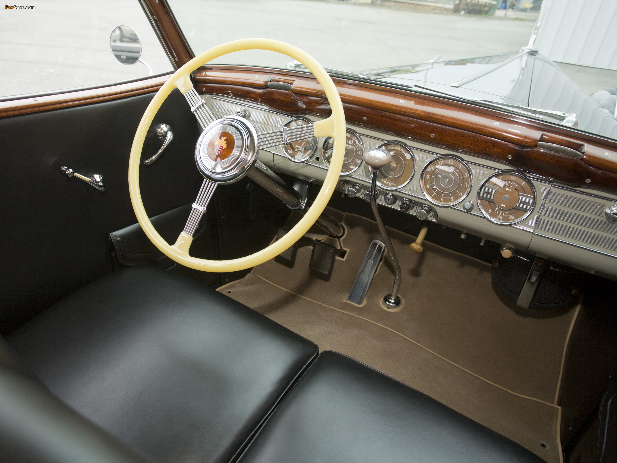 Images of Packard Twelve All-Weather Cabriolet by Rollston (1607-494) 1938 (2048 x 1536)