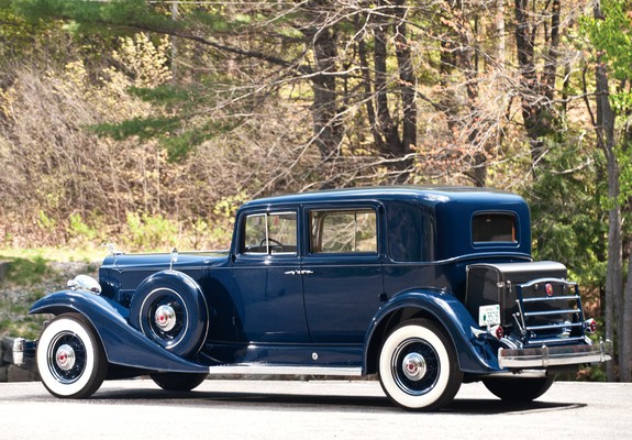Packard Twelve Club Sedan (1005-636) 1933 images