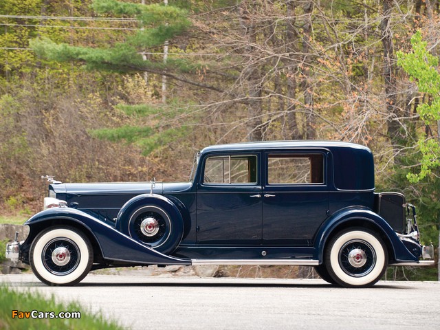 Packard Twelve Club Sedan (1005-636) 1933 photos (640 x 480)