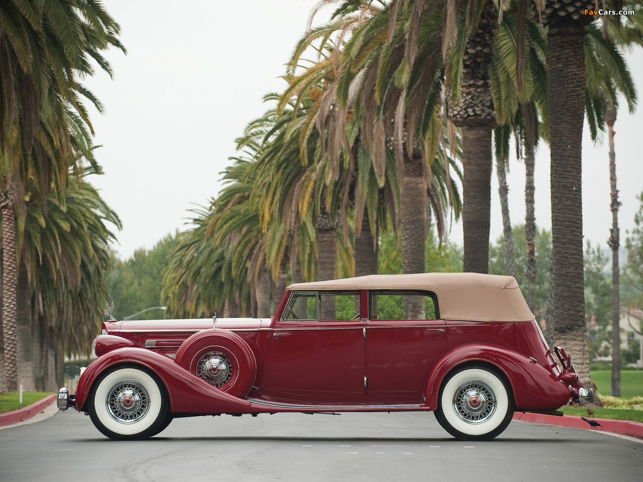 Packard Twelve Convertible Sedan by Dietrich (1208-873) 1935 wallpapers (1280 x 960)