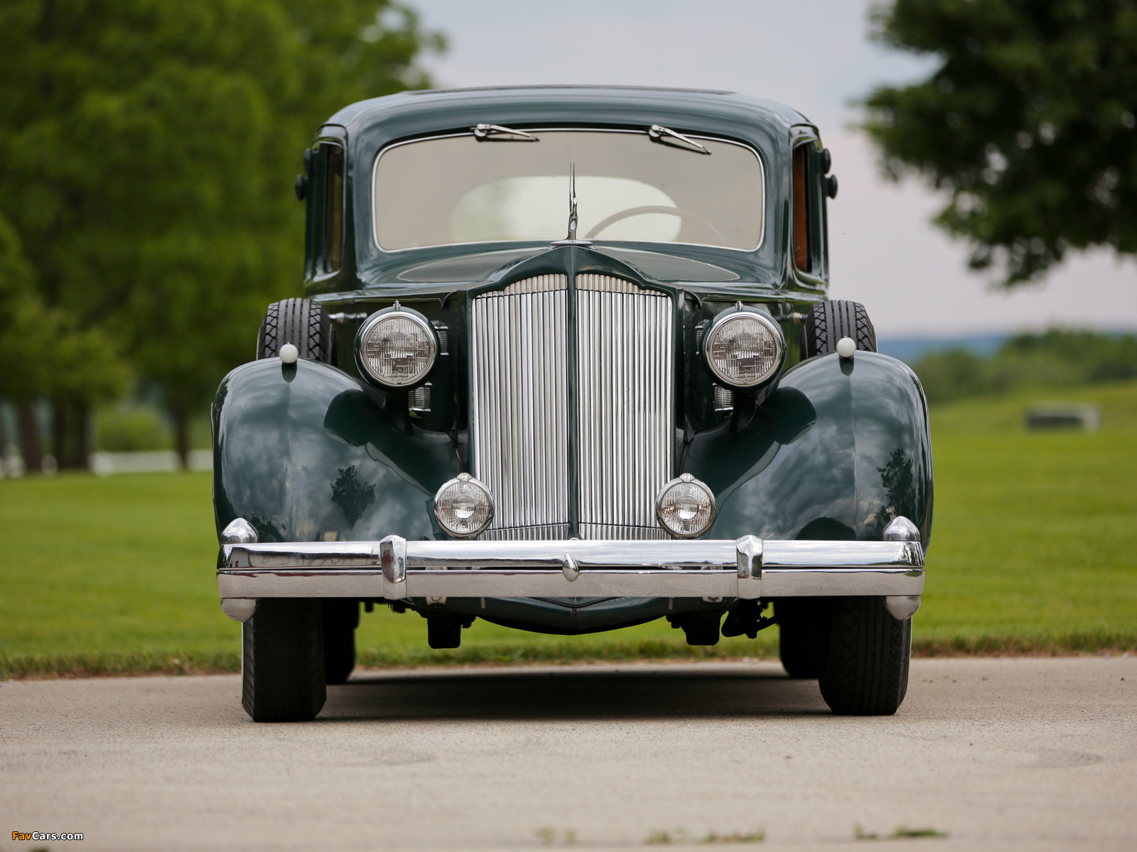 Packard Twelve Club Sedan 1936 photos (1600 x 1200)
