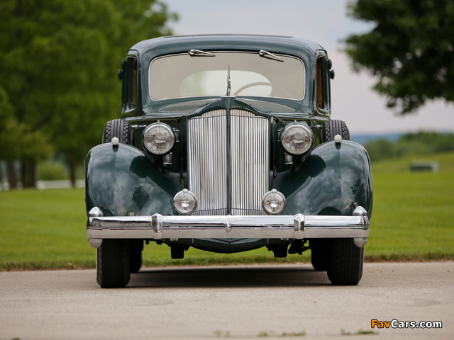 Packard Twelve Club Sedan 1936 photos (640 x 480)