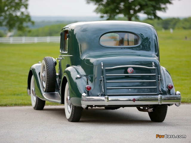 Packard Twelve Club Sedan 1936 wallpapers (640 x 480)