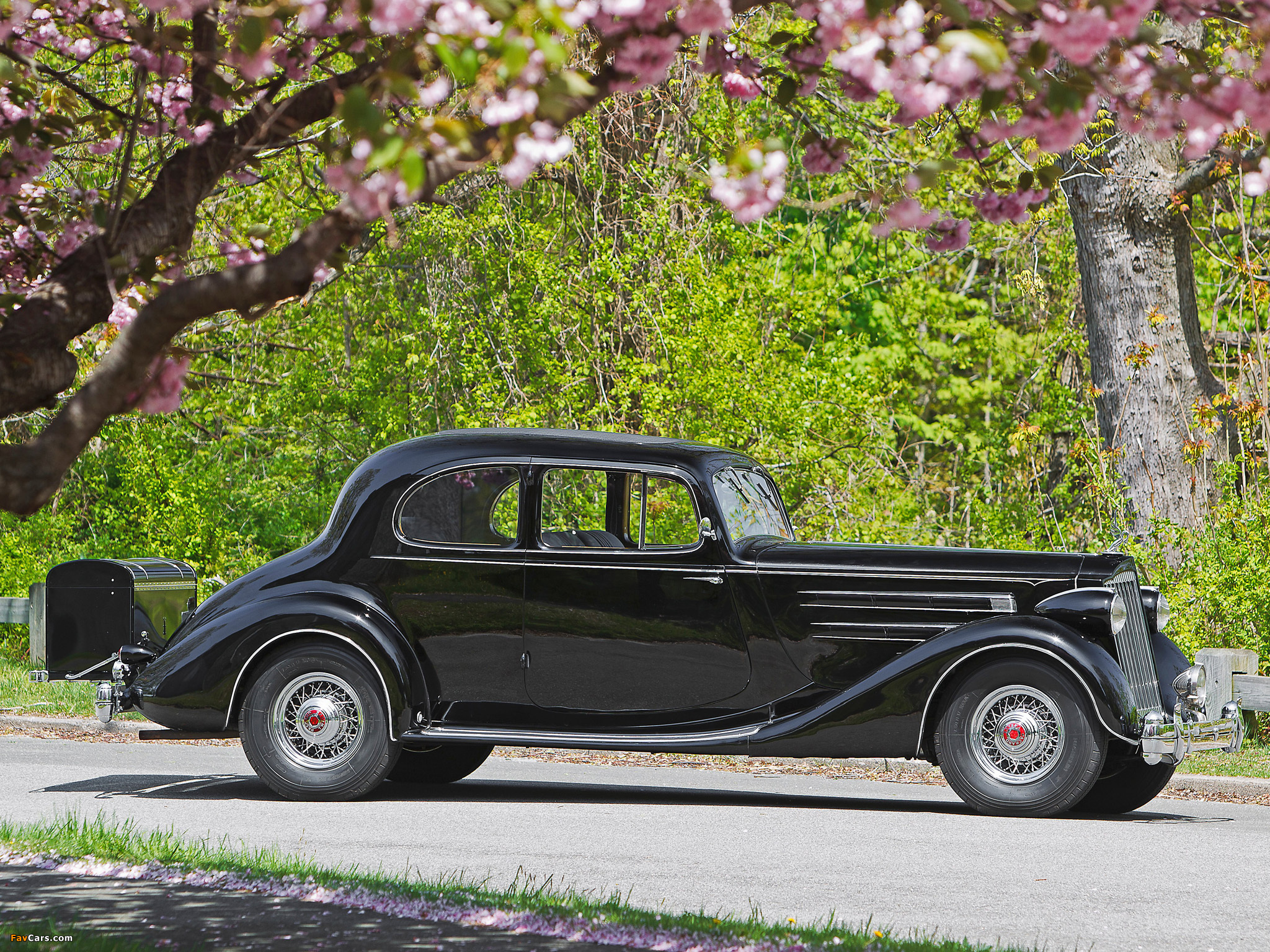 Packard Twelve 5-passenger Coupe (1407) 1936 wallpapers (2048 x 1536)