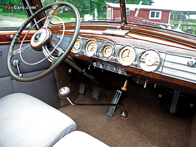 Packard Twelve Convertible Sedan (1708-1253) 1939 pictures (640 x 480)