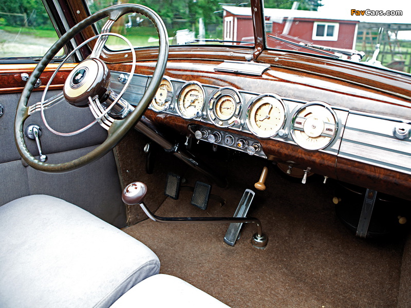 Packard Twelve Convertible Sedan (1708-1253) 1939 pictures (800 x 600)