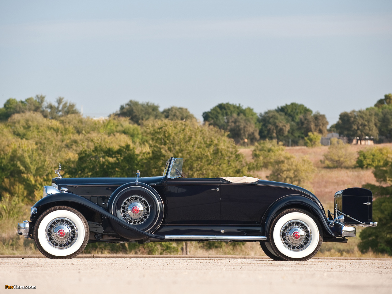 1932 Packard Twelve Coupe Roadster (905-579) pictures (1280 x 960)