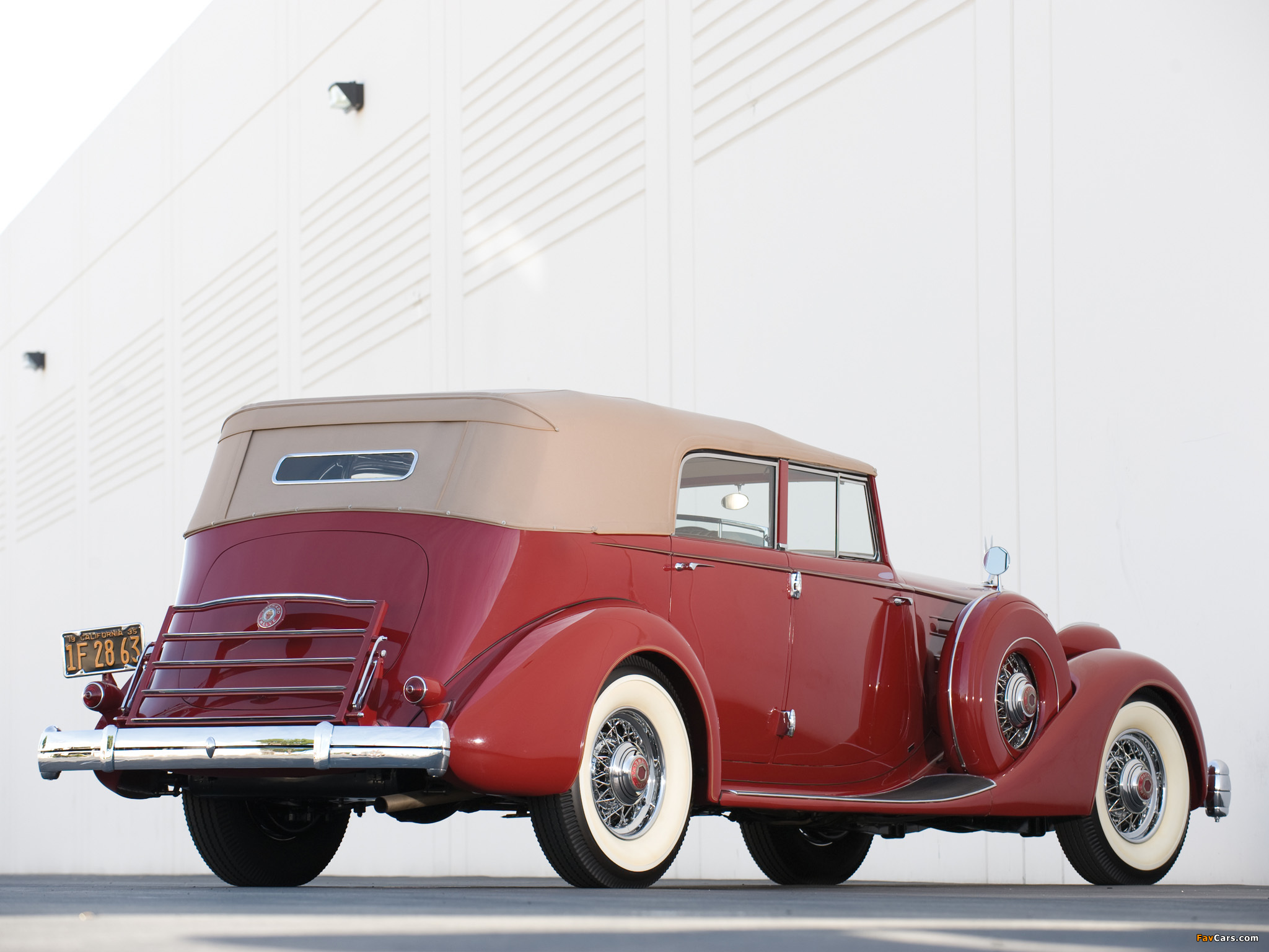 Photos of Packard Twelve Convertible Sedan by Dietrich (1208-873) 1935 (2048 x 1536)
