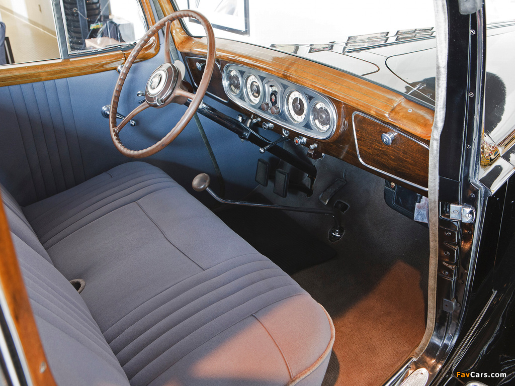Photos of Packard Twelve 5-passenger Coupe (1407) 1936 (1024 x 768)