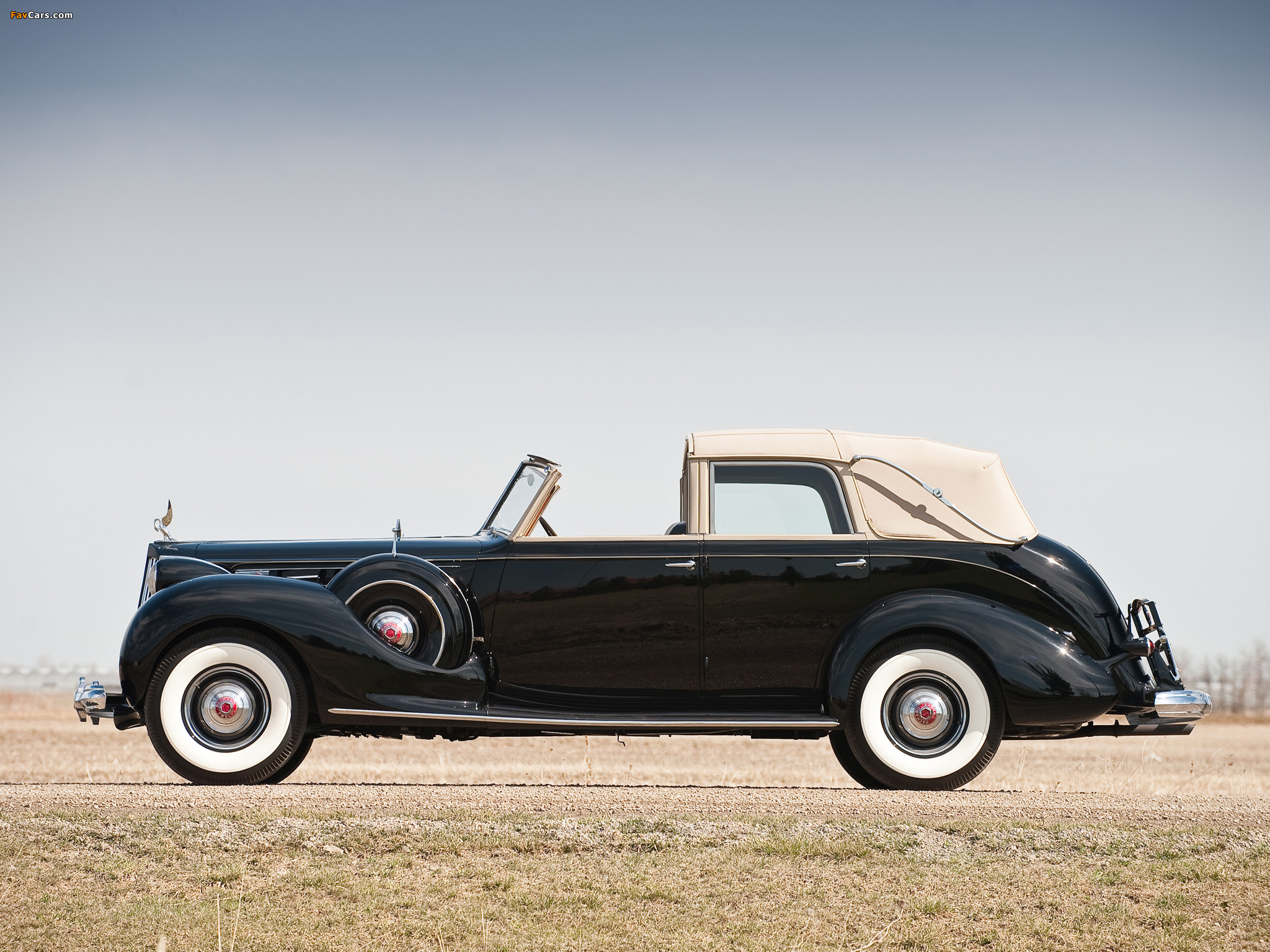 Photos of Packard Twelve All-Weather Cabriolet by Brunn (1708-4087) 1939 (2048 x 1536)