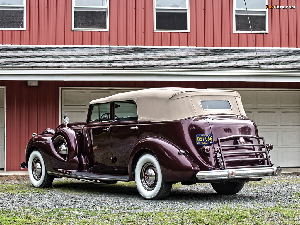 Photos of Packard Twelve Convertible Sedan (1708-1253) 1939 (1024 x 768)