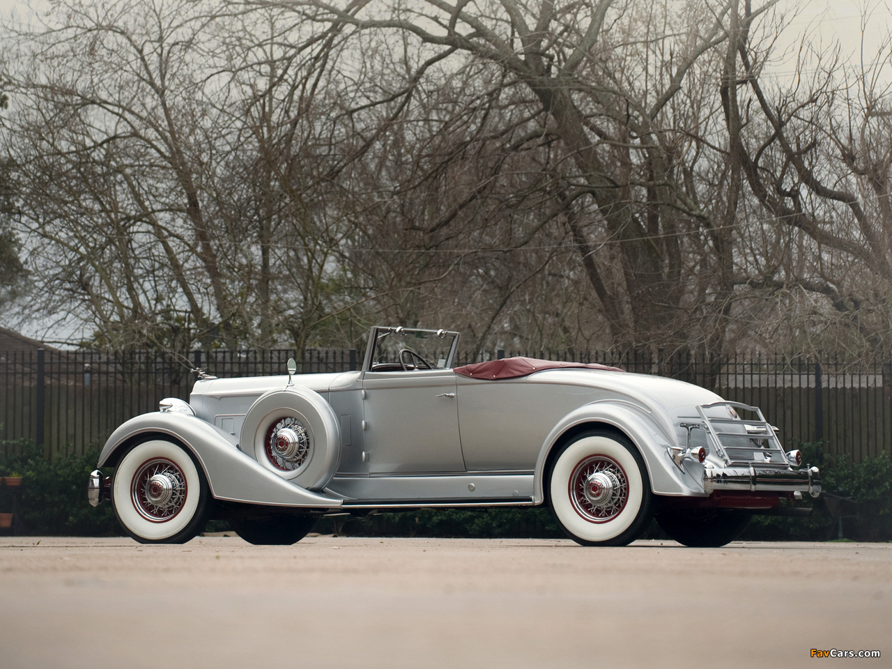 Pictures of Packard Twelve Coupe Roadster (1107-739) 1934 (1280 x 960)