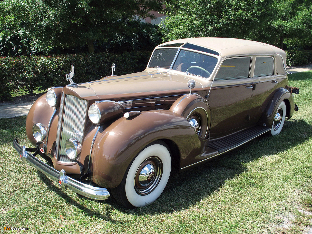 Pictures of Packard Twelve Collapsible Touring Cabriolet by Brunn 1938 (1280 x 960)