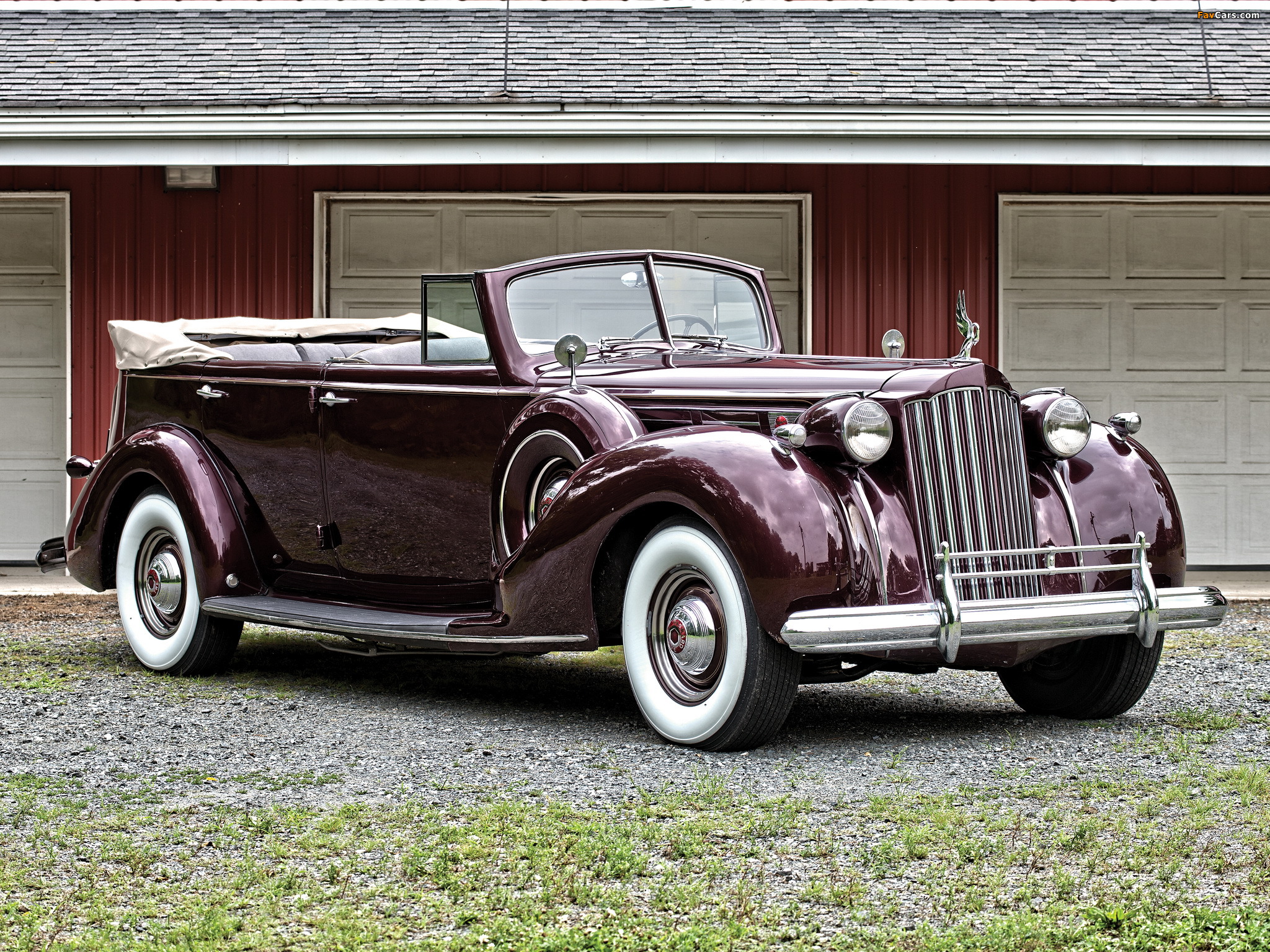 Pictures of Packard Twelve Convertible Sedan (1708-1253) 1939 (2048 x 1536)