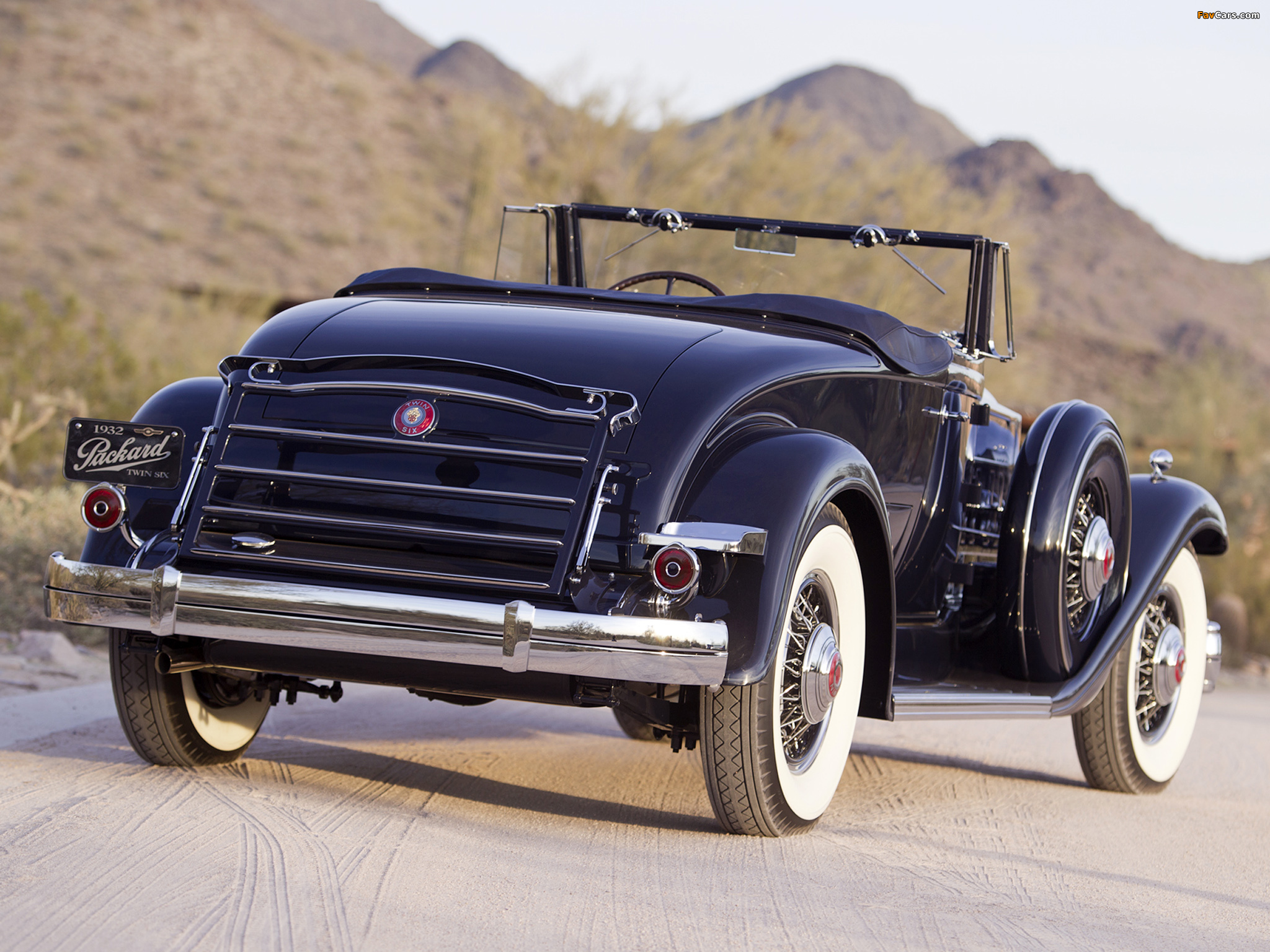 1932 Packard Twelve Coupe Roadster (905-579) wallpapers (2048 x 1536)