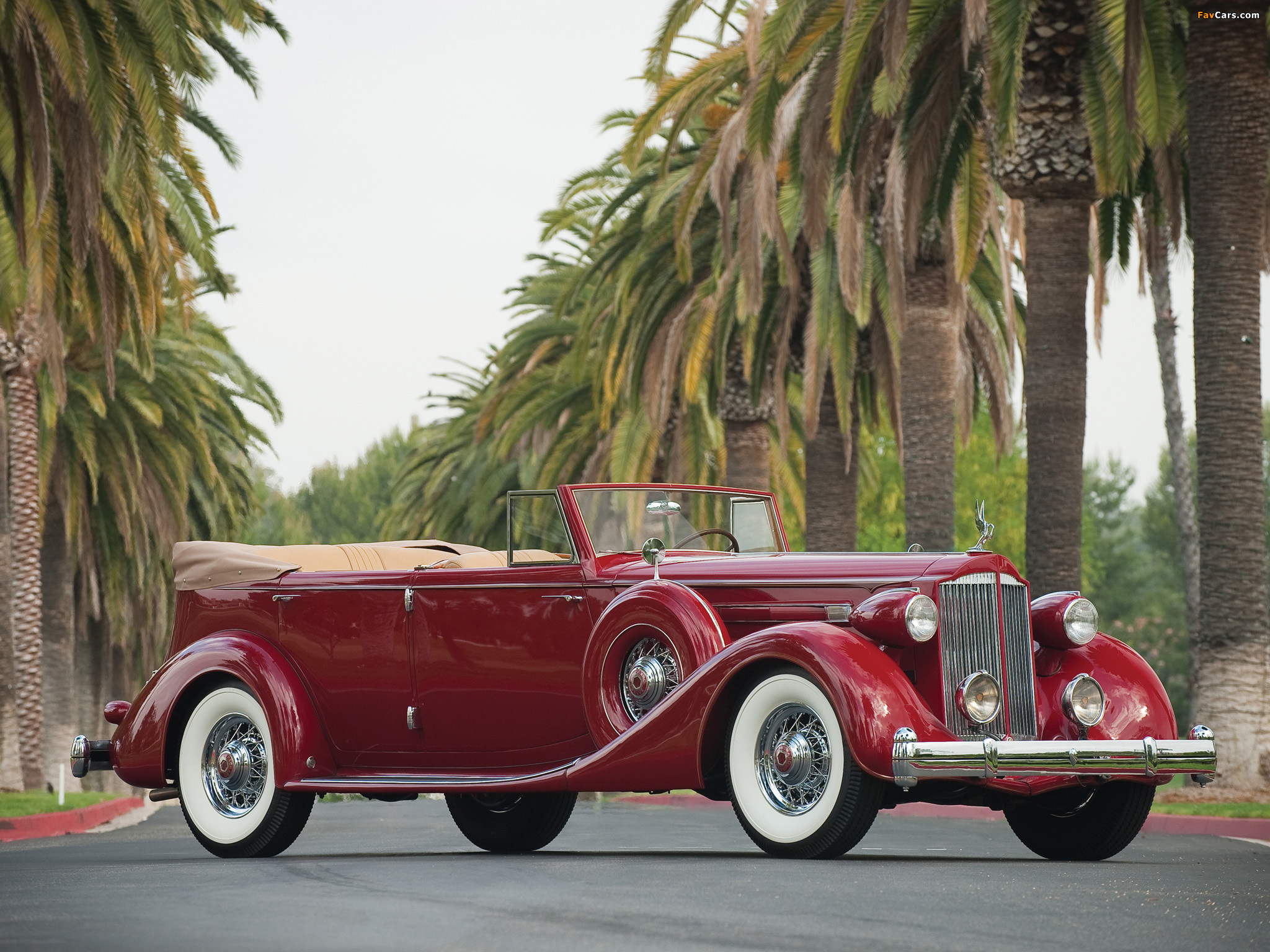 Packard Twelve Convertible Sedan by Dietrich (1208-873) 1935 wallpapers (2048 x 1536)