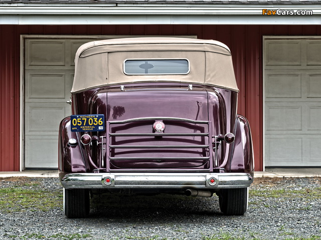 Packard Twelve Convertible Sedan (1708-1253) 1939 wallpapers (640 x 480)