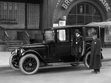 1918–19 Packard Twin Six Model 3-35 Brougham (185) images