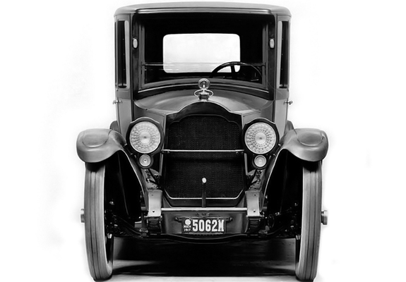 Pictures of Packard Twin Six Imperial Limousine (3-35) 1918