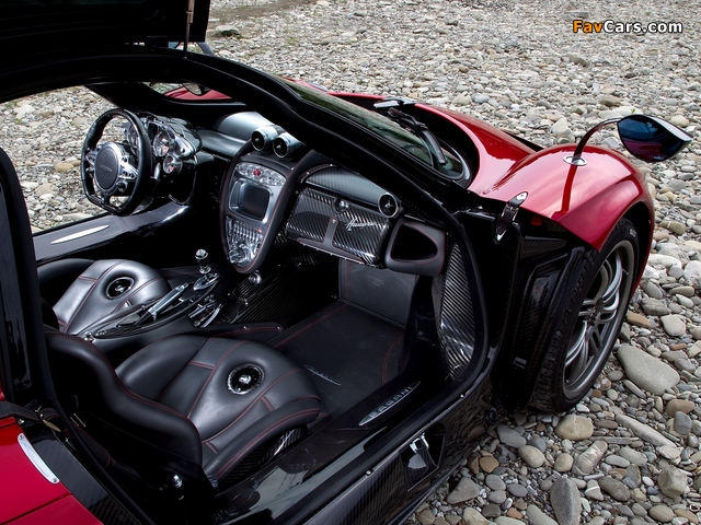 Pagani Huayra 2012 wallpapers (640 x 480)