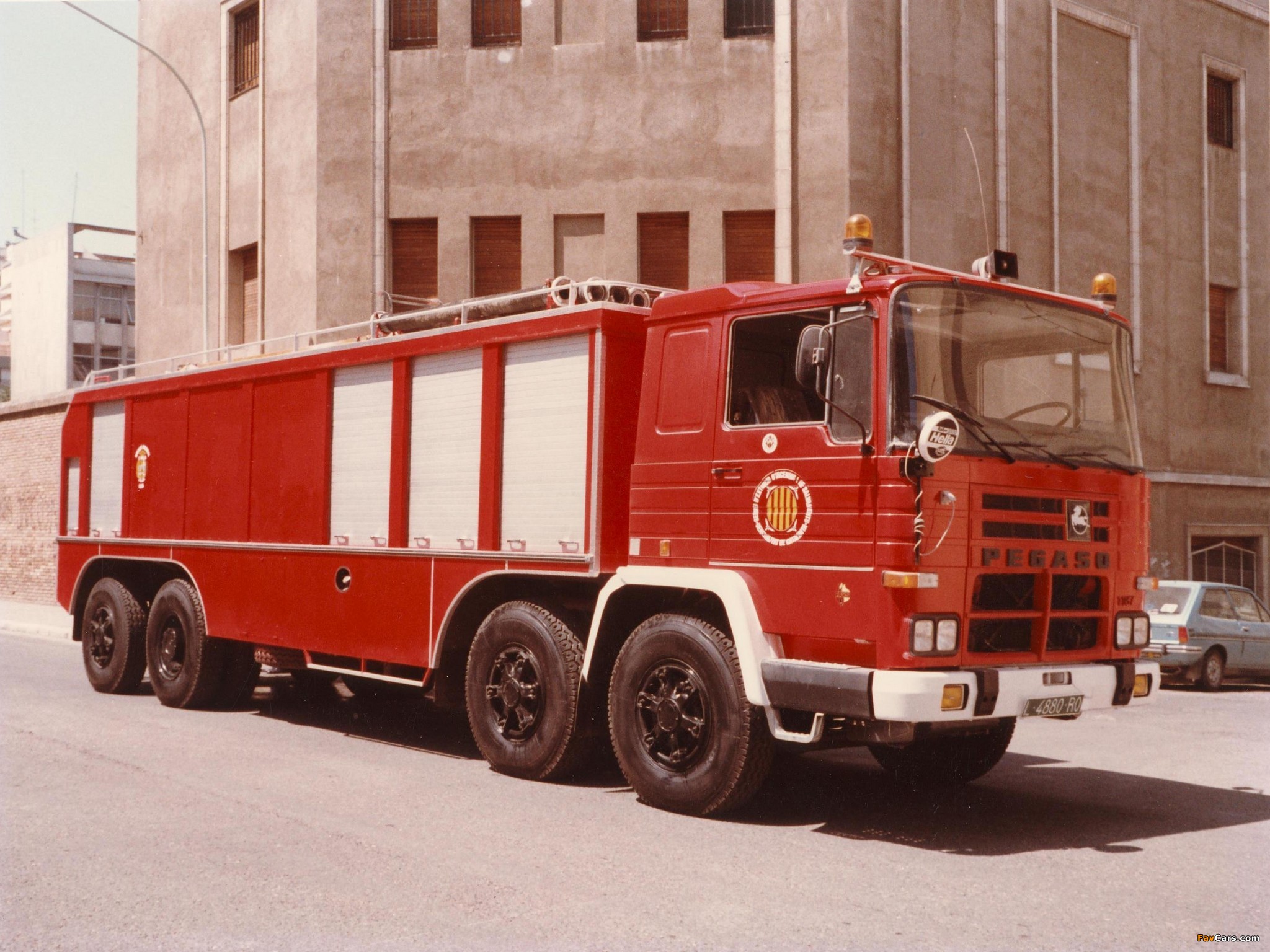 Photos of Pegaso Cuadradas 2089 8x4 Firetruck 1972–75 (2048 x 1536)