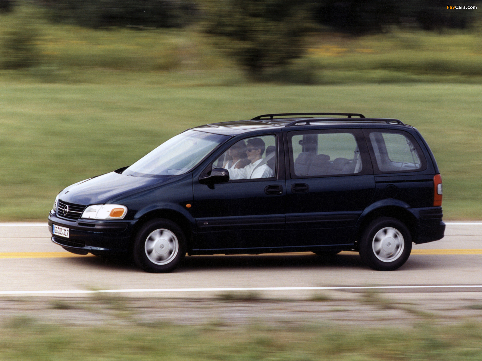 Photos of Opel Sintra 1996–1999 (1600 x 1200)