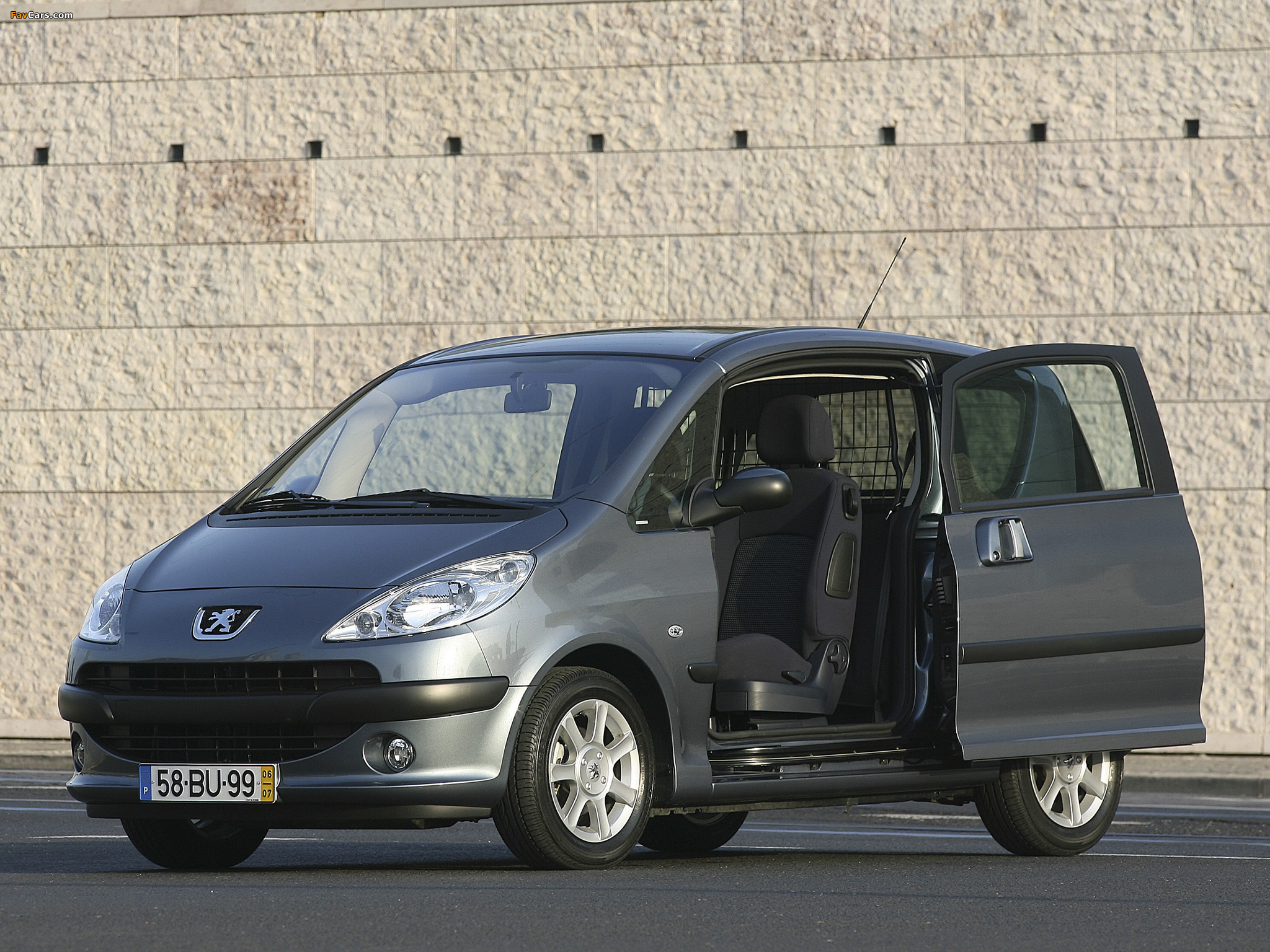 Images of Peugeot 1007 2005–09 (2048 x 1536)