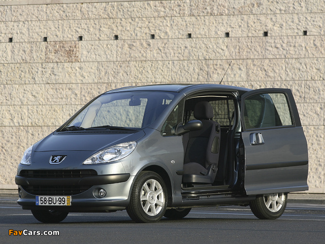 Images of Peugeot 1007 2005–09 (640 x 480)