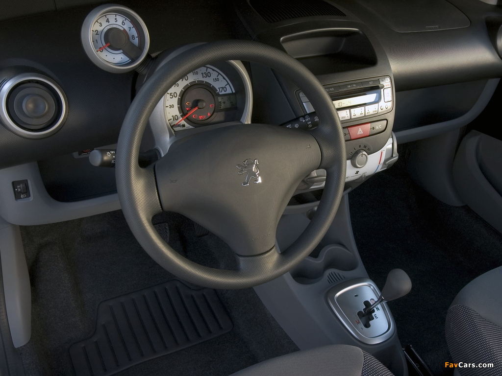Images of Peugeot 107 5-door 2005–08 (1024 x 768)