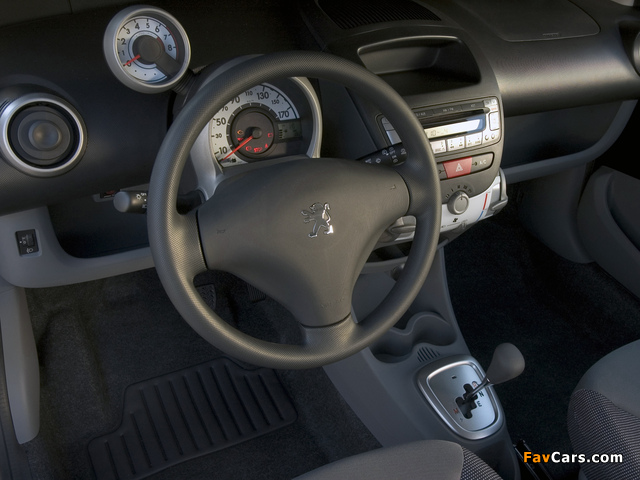 Images of Peugeot 107 5-door 2005–08 (640 x 480)