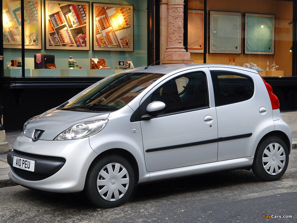 Peugeot 107 5-door UK-spec 2005–08 wallpapers (1024 x 768)