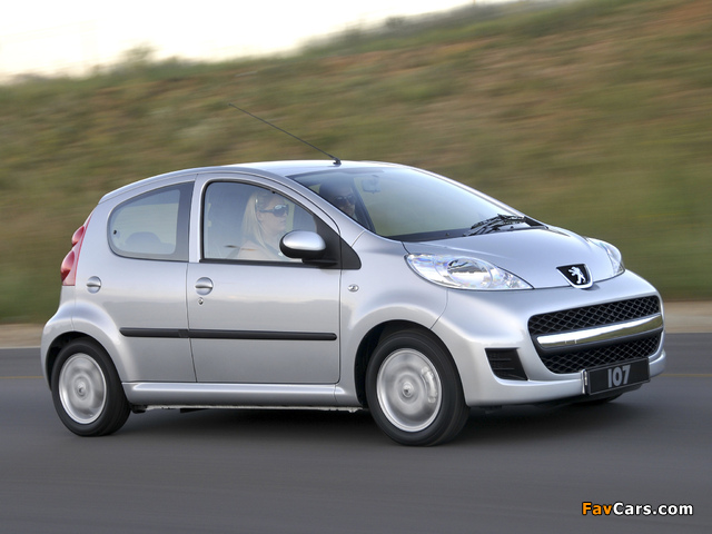 Peugeot 107 5-door ZA-spec 2010–12 images (640 x 480)
